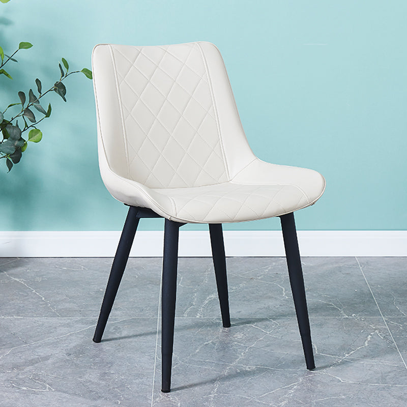 Silla lateral escandinava interior Silla de comedor con respaldo sólido tapizada de metal