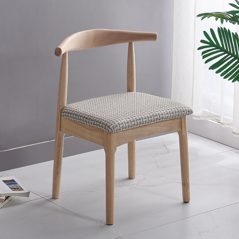 Silla lateral escandinava interior tapizada Silla de comedor de madera con respaldo abierto