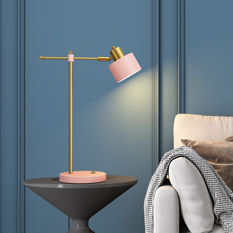 Lampade da comodino moderne in metallo con lampada da tavolo a 1 luce per camera da letto