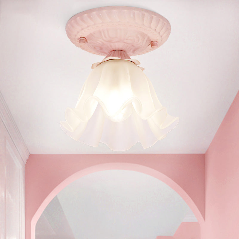 Scalloped Metal Ceiling Light Country 1 Bulb Living Room Flush Mount Lighting in White/Pink/Blue