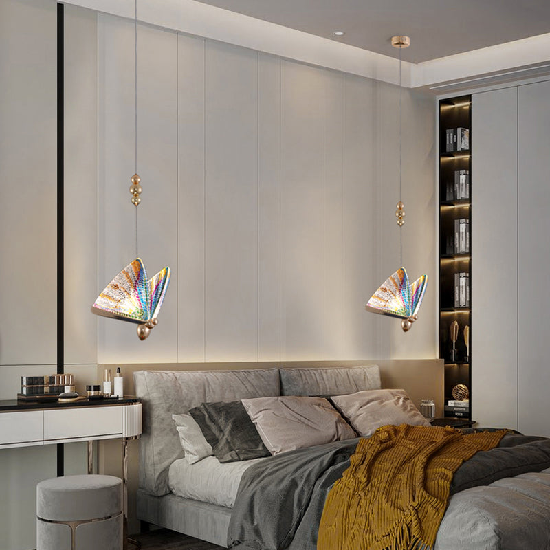 Iluminación colgante de mariposa luz acrílica moderna en oro para dormitorio