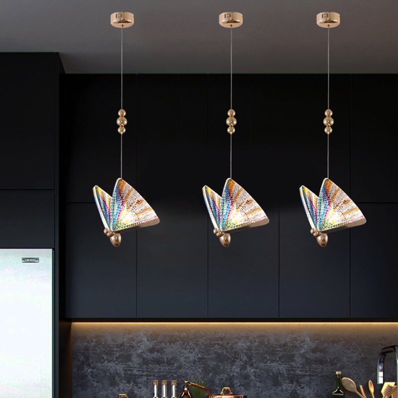 Iluminación colgante de mariposa luz acrílica moderna en oro para dormitorio