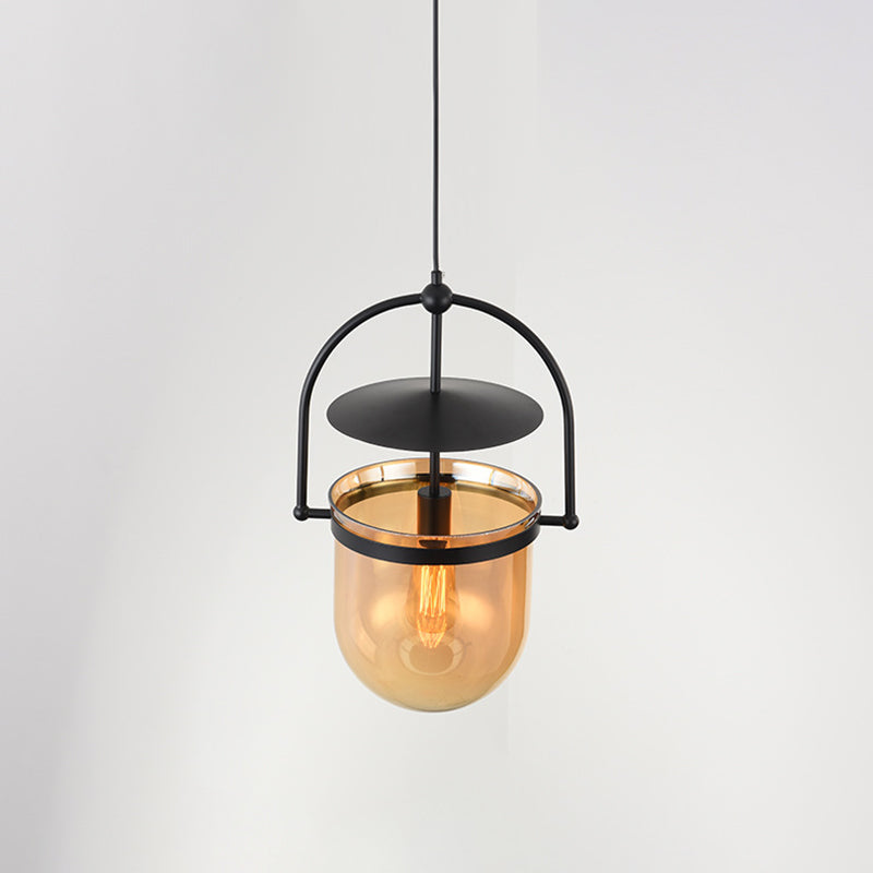 Lampada industriale a sospensione singola vintage lampada in ferro laccata con tonalità in vetro ambra