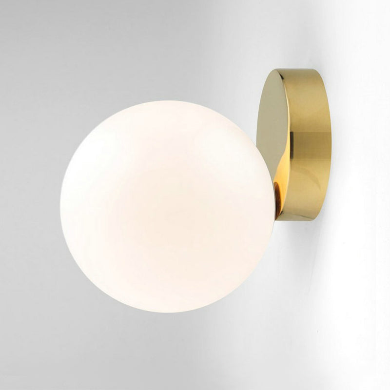 Éclair de mur de boue en verre style moderne.