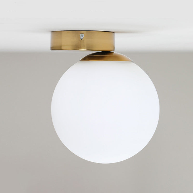 Éclair de mur de boue en verre style moderne.