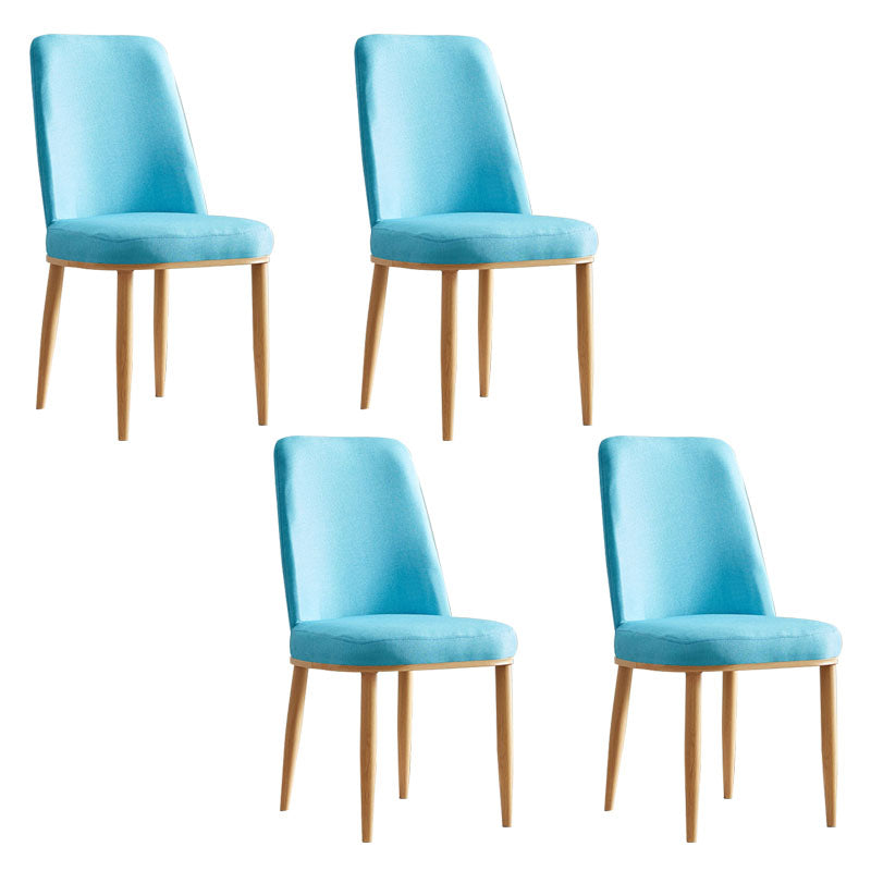 Silla de comedor moderna para interiores y exteriores, silla con respaldo sólido acolchado sin brazos de metal