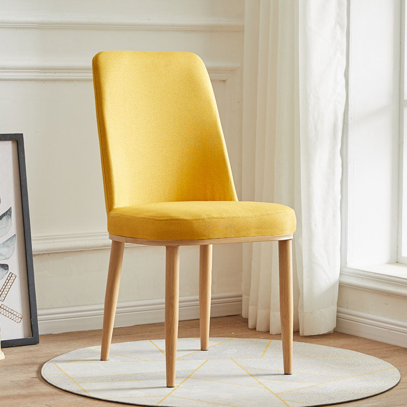 Silla de comedor moderna para interiores y exteriores, silla con respaldo sólido acolchado sin brazos de metal