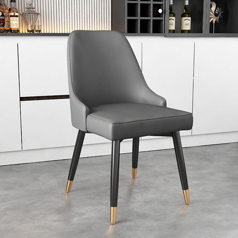 Sillas sin brazos de comedor de metal Glam, sillas Parsons de comedor de cuero PU para restaurante