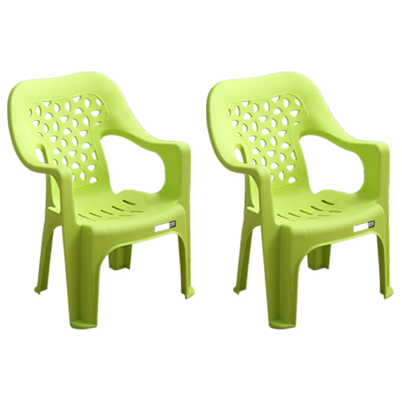 Sillas plásticas contemporáneas del comedor que cenan la silla apilable del brazo para el uso en el hogar