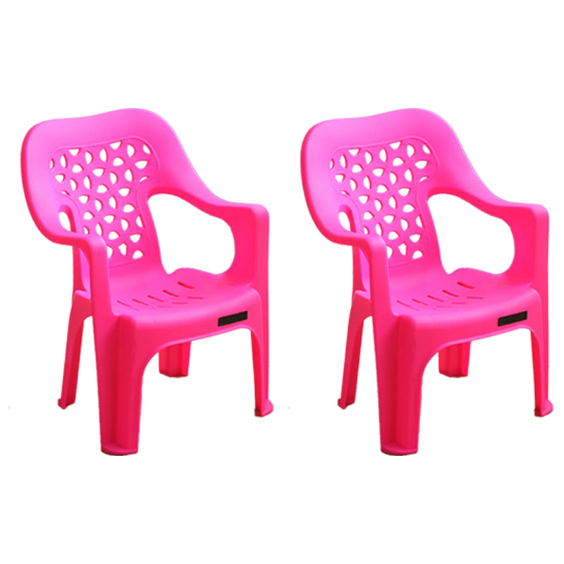 Sillas plásticas contemporáneas del comedor que cenan la silla apilable del brazo para el uso en el hogar