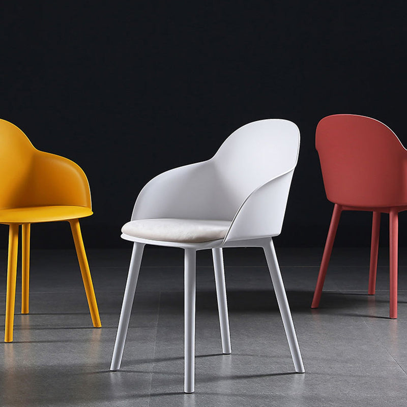 Silla de comedor estilo moderno Silla auxiliar con brazo de cocina y patas de plástico