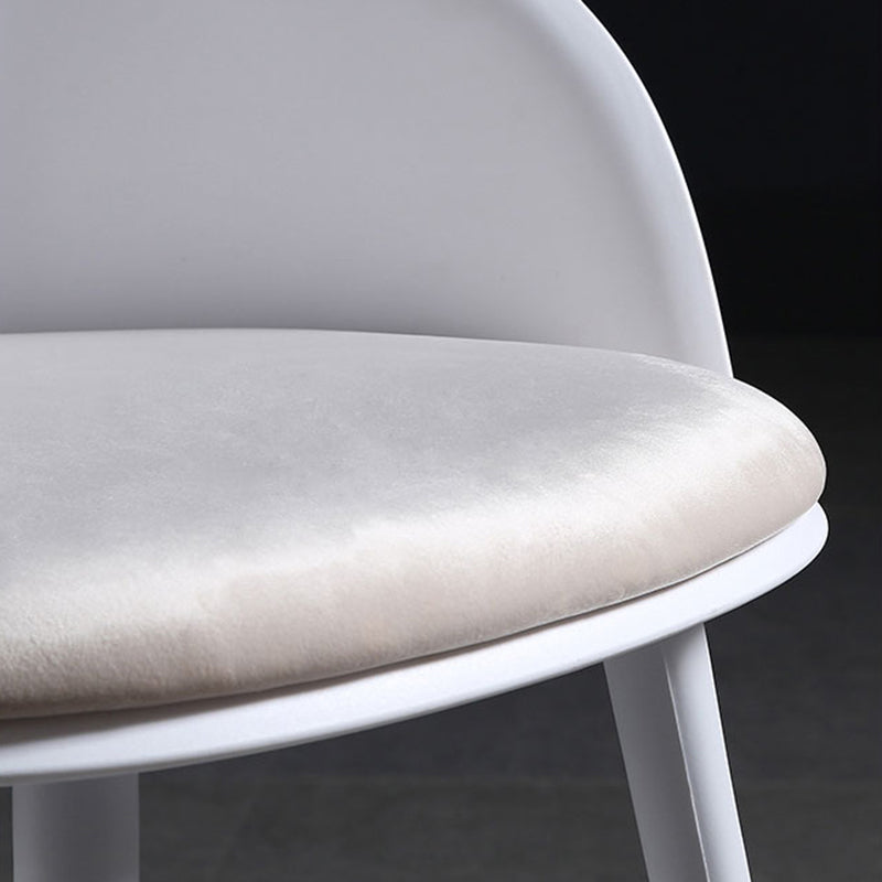 Silla de comedor estilo moderno Silla auxiliar con brazo de cocina y patas de plástico