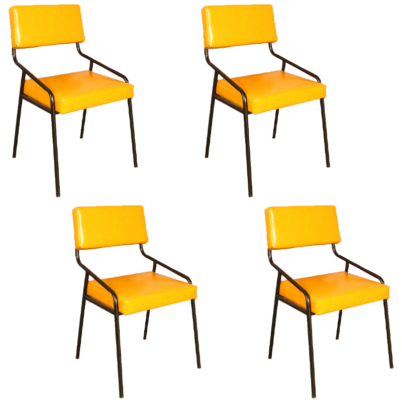 Silla de comedor industrial de cuero con respaldo abierto y acabado mate (juego de 4)