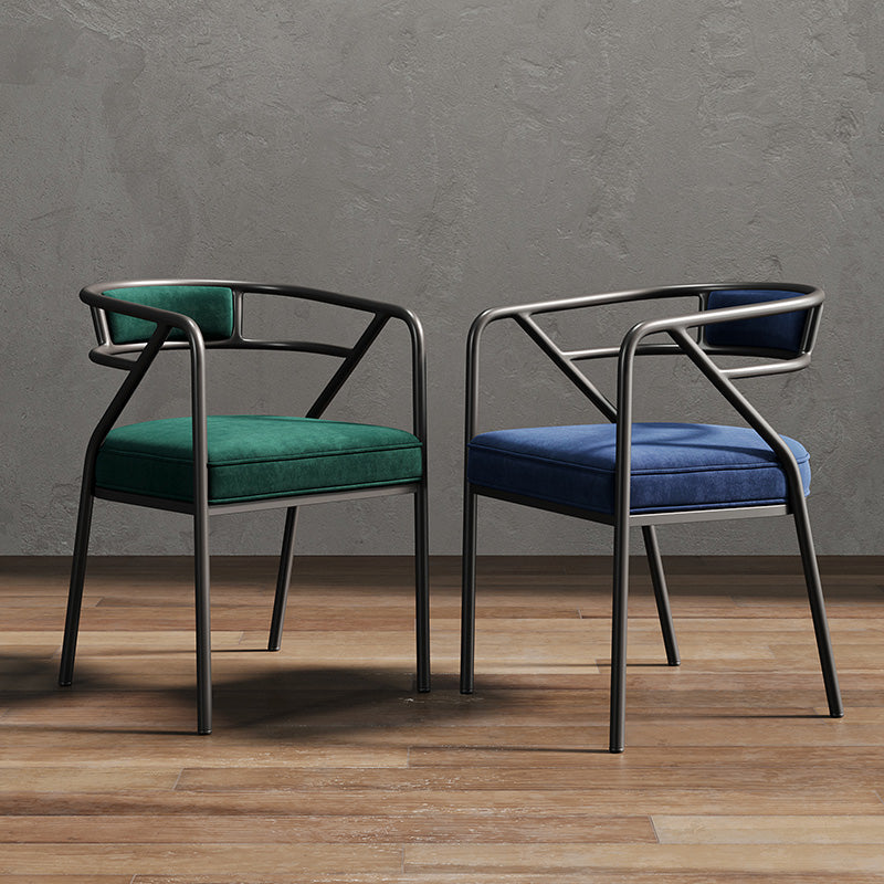 Silla de comedor industrial tapizada con respaldo abierto y acabado mate (juego de 4)