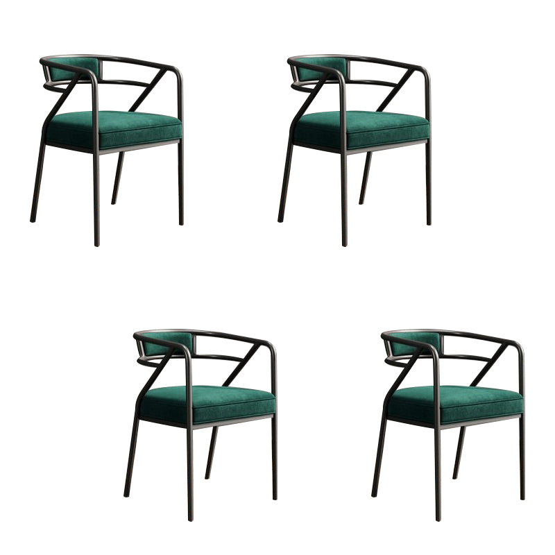 Silla de comedor industrial tapizada con respaldo abierto y acabado mate (juego de 4)