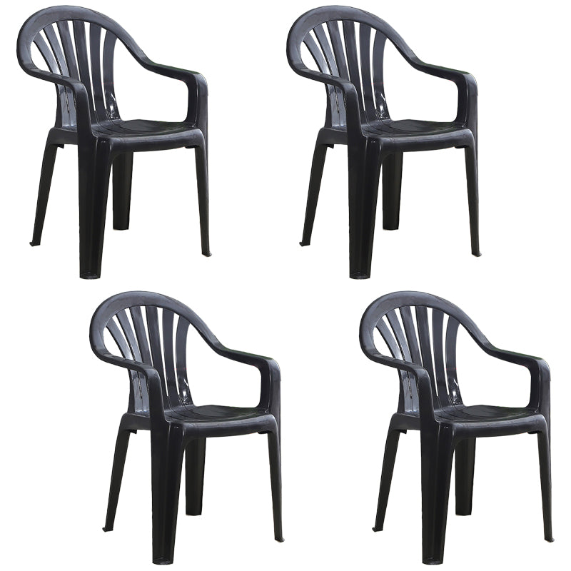 El brazo de cena apilable plástico preside el hogar moderno Windsor que cena los sillones