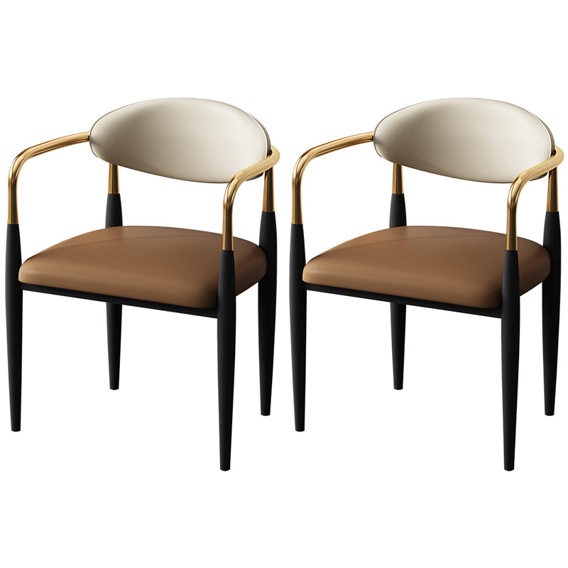 Silla de comedor de cuero estilo diseñador con acabado mate y respaldo abierto (juego de 2)
