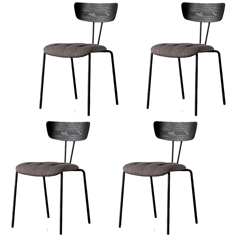 Silla lateral tapizada industrial con respaldo abierto y acabado mate (juego de 4)