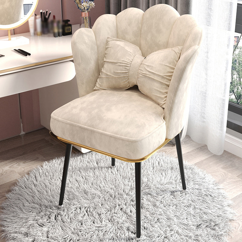 Silla de comedor tapizada de estilo escandinavo, silla individual con respaldo sólido para el hogar