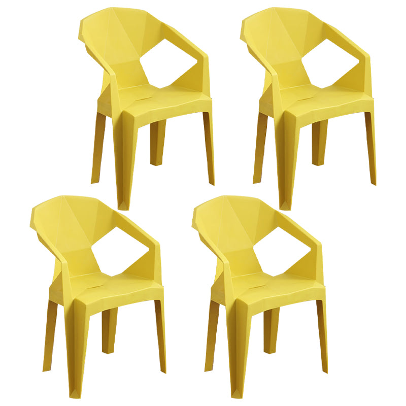 El plástico moderno que cena las sillas del brazo abre la parte posterior que apila los sillones de cena