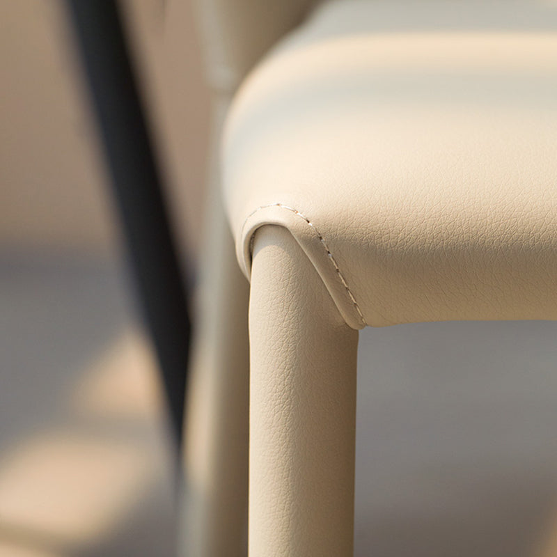 Silla lateral de cuero estilo diseñador, acabado mate, silla de comedor con respaldo (juego de 4)