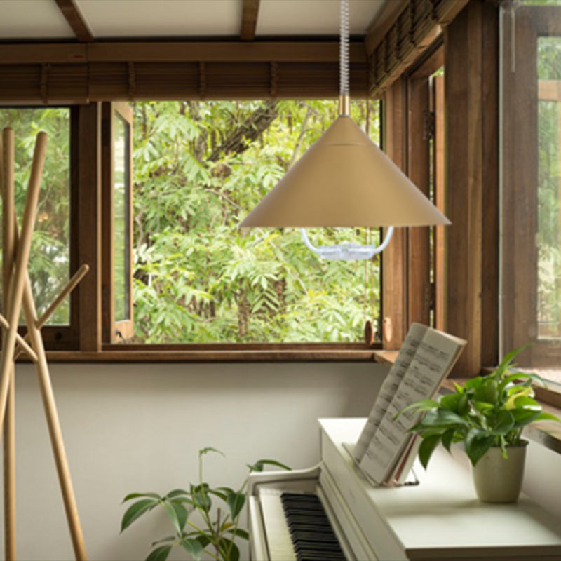 Cone créatif moderne suspension de la lampe givrée en aluminium Light avec de l'ombre en verre