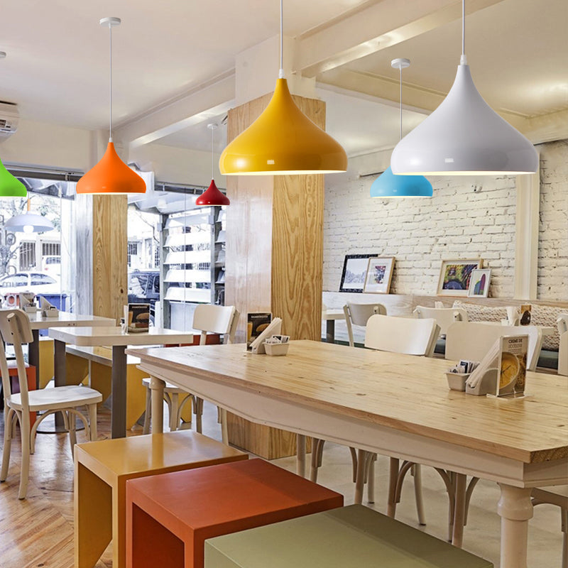 Shade de couverture en métal.