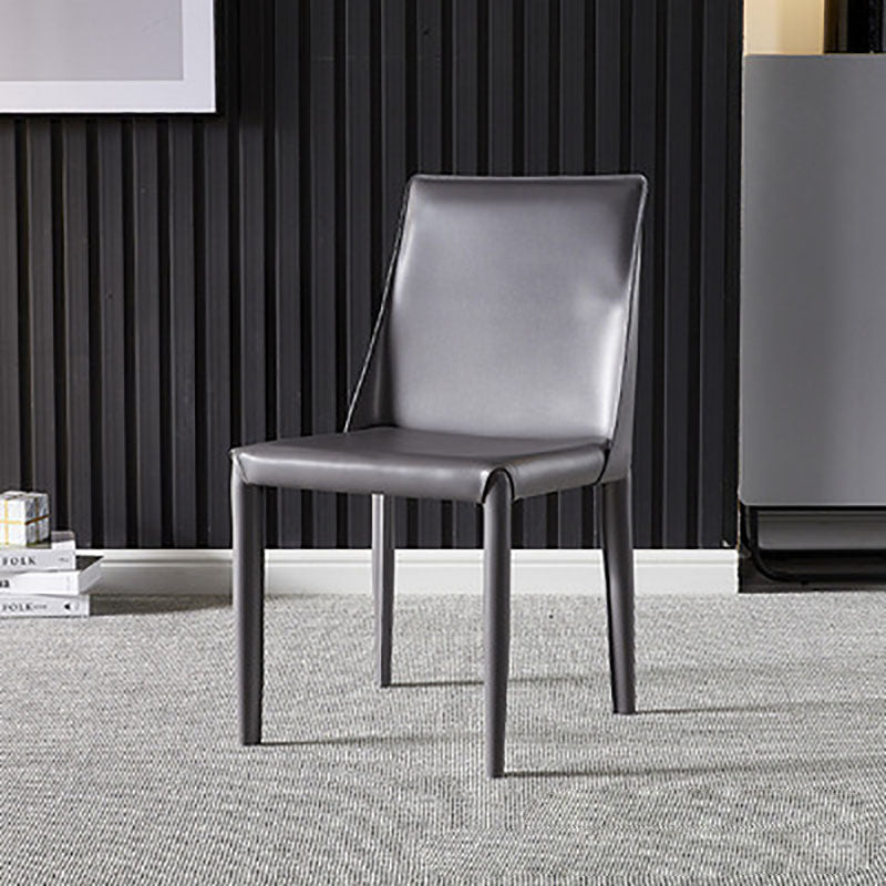 Silla auxiliar para el hogar de cuero estilo silla de montar Parsons Silla de comedor con acabado mate
