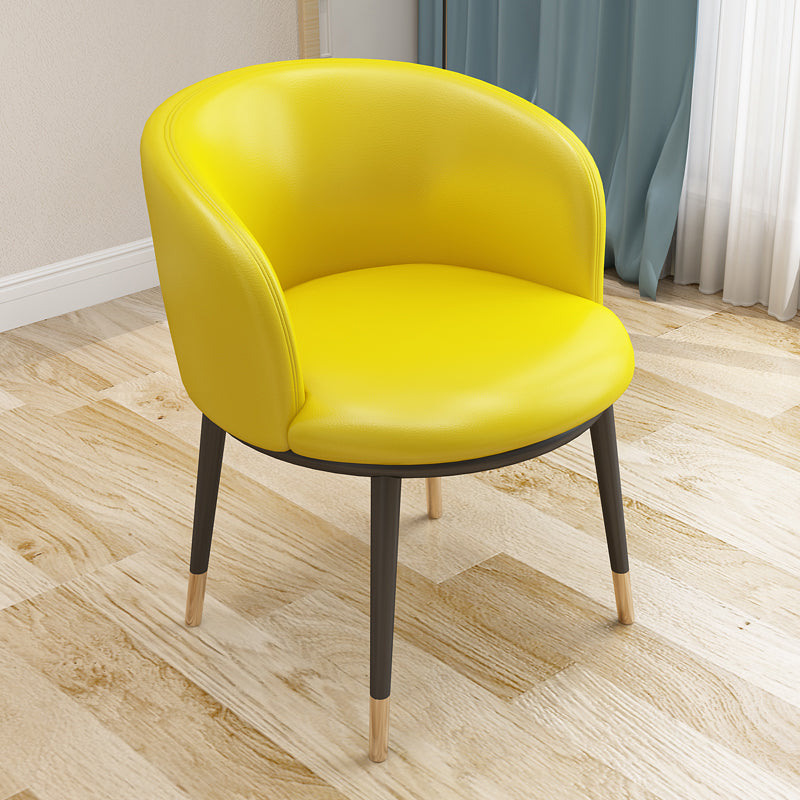 Silla auxiliar escandinava Silla de comedor tapizada de metal con respaldo Parsons para interiores