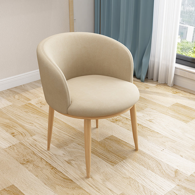 Silla auxiliar escandinava Silla de comedor tapizada de metal con respaldo Parsons para interiores
