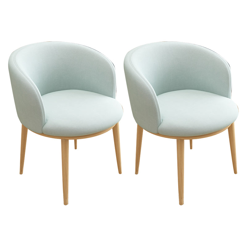 Silla auxiliar escandinava Silla de comedor tapizada de metal con respaldo Parsons para interiores