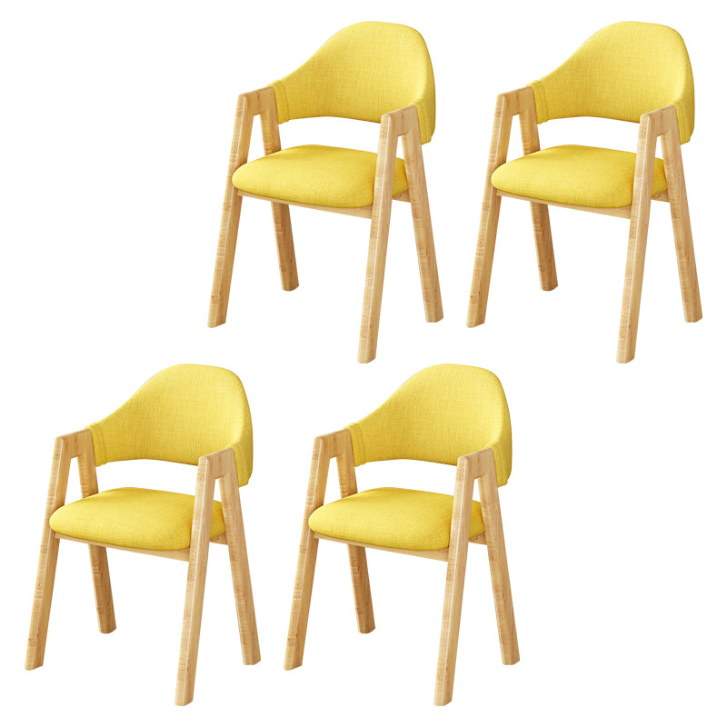 Silla de comedor tapizada escandinava con respaldo abierto y acabado mate (juego de 4)