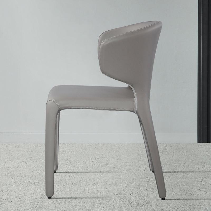 Chaise de bras de style de style ouule en cuir finition mate à manger simple