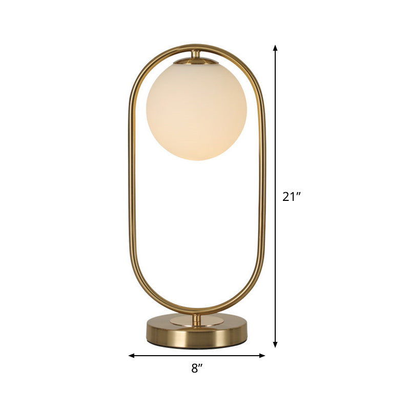 Éclairage de table en métal ovale doré luxueux 1 ampoule opaque en verre opaque lampe de nuit pour le salon