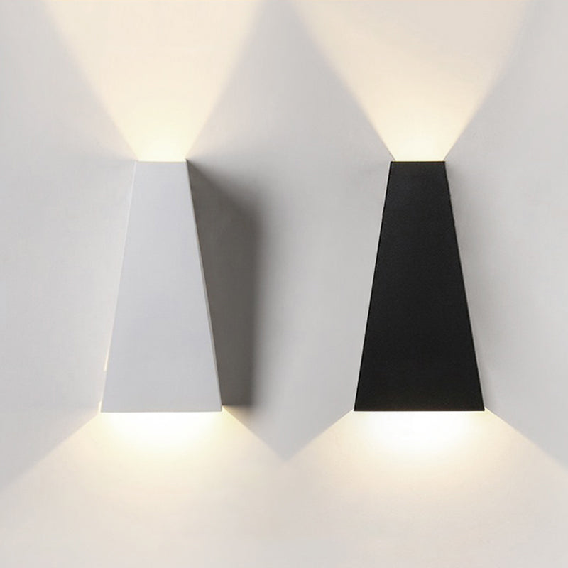 Iluminación de pared de sombra geométrica de metal estilo moderno 2 luces livianas montadas en la pared