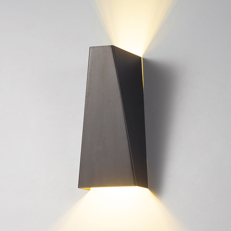 Iluminación de pared de sombra geométrica de metal estilo moderno 2 luces livianas montadas en la pared