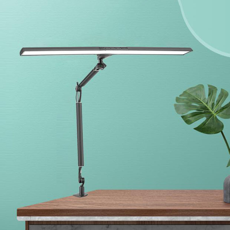Lampe de table de chevet à LED en métal dans la lampe de table intérieure réglable moderne à style concis moderne