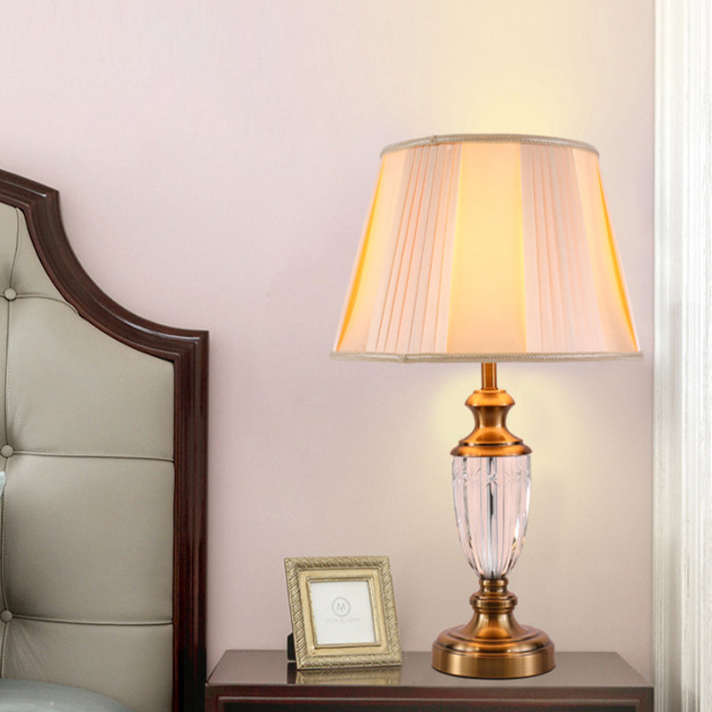 Lámpara de lectura con 1 cabezal de cristal cortado a mano, modernismo, forma de urna, color beige