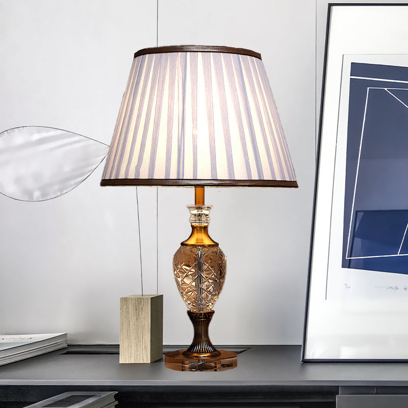 Abat-jour conique éclairage de travail tissu moderne 1 ampoule lampe de table de chevet blanche pour chambre à coucher