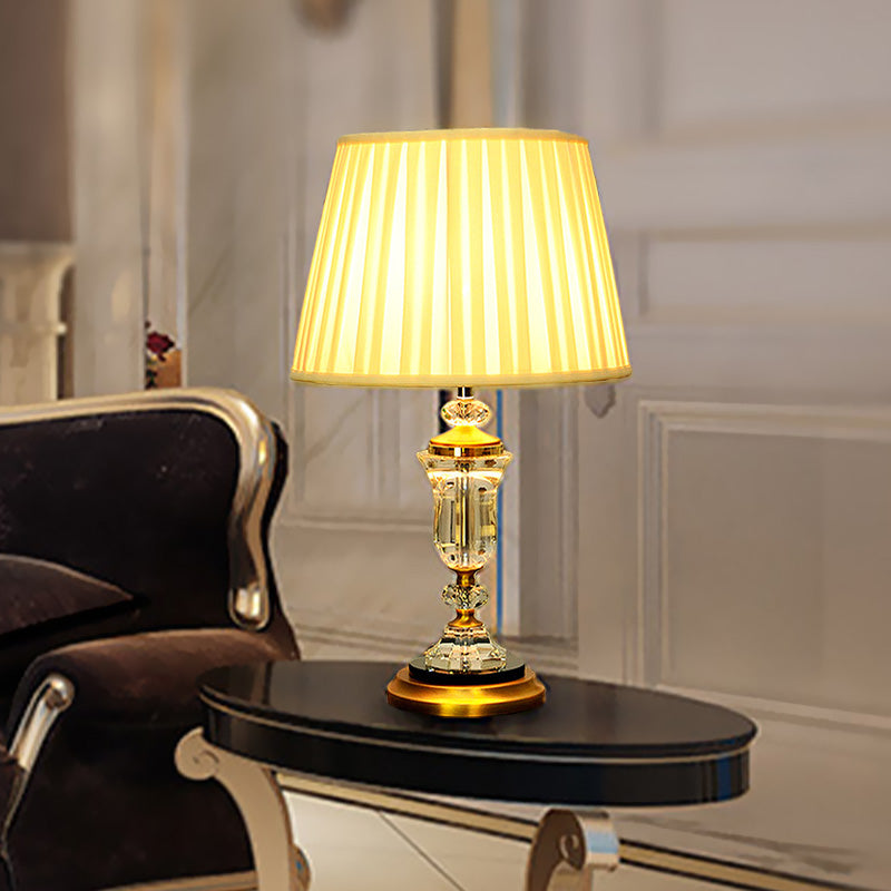 Luz de mesa de tela de barril Modernismo 1 Bulbo Lámpara de escritorio beige para el comedor