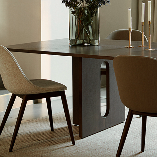 Mesa de comedor rectangular de color madera, mesa de madera maciza, simplicidad con pedestal doble