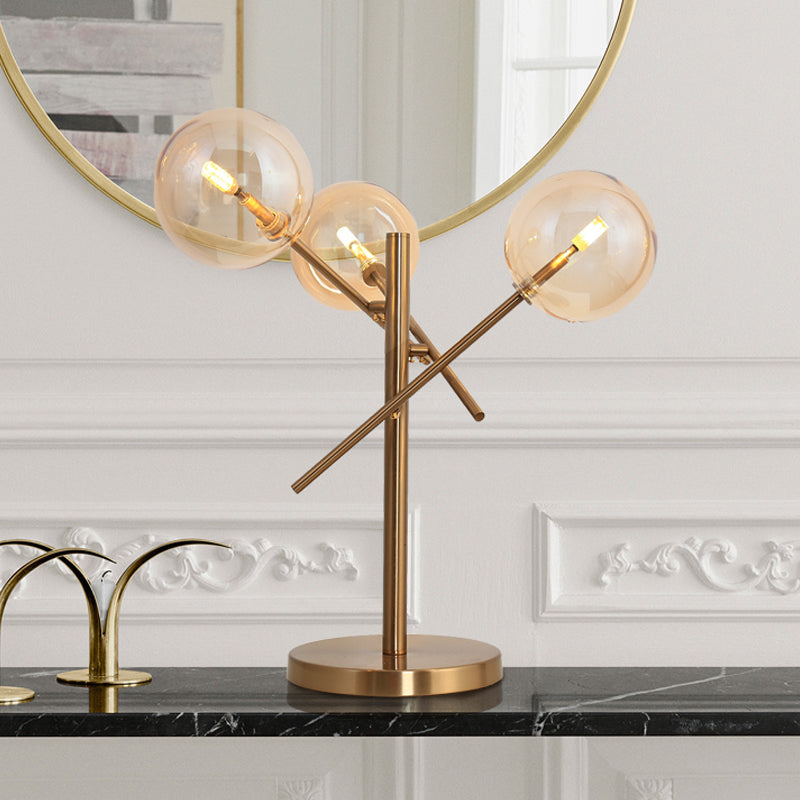 Simple Global Metal Night Light Amber Glass 1 Head Living Room Table Lampe en or