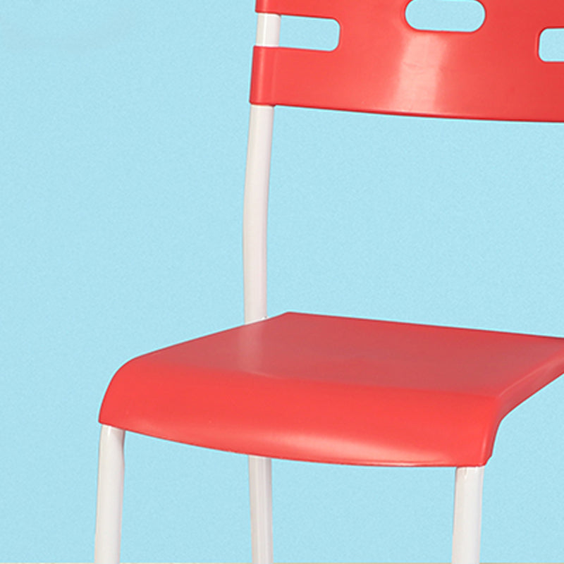 Plástico colorido del estilo minimalista que cena la parte posterior abierta de la silla sin brazos que cena la silla lateral