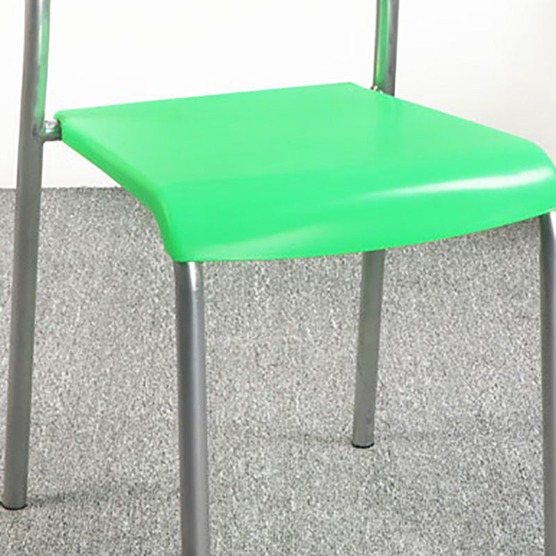 Plástico de estilo minimalista que cena la silla lateral apilable de la parte posterior abierta de la silla sin brazos que cena