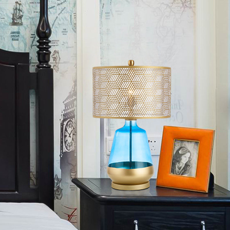 Lampada da tavolo con paralume a tamburo Lampada da scrivania moderna metallizzata 1 lampadina dorata piccola per camera da letto