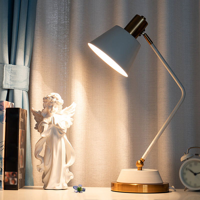 Modern Eye Caring Table Light Metallic Table Lamp for Study Bedroom Sitting Room