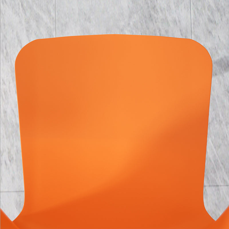 Sillas de comedor de plástico estilo escandinavo sin brazos Sillas con respaldo (juego de 4)