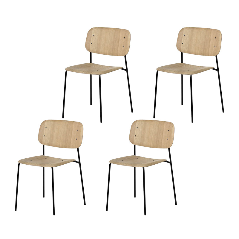 Chaise d'intérieur industrielle avec dossier ouvert en bois et pieds en métal, chaise de salle à manger