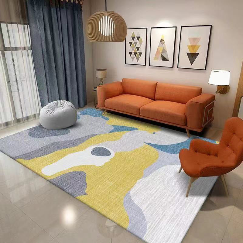 Gold Simple Carpet Polyester Graphic Carpet Stain Resistant Carpet for Living Room