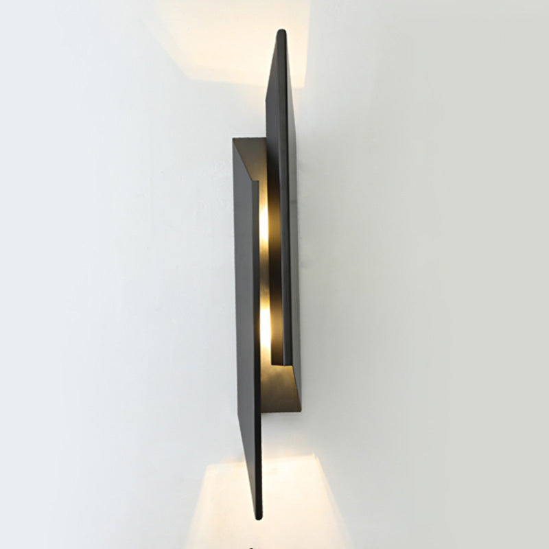 Postmodern Metal Wall Sconce 2 Head Wall Mounted Light Fixture for Bedroom